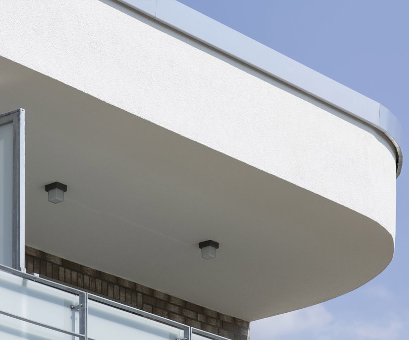 Optimaler Fassadenschutz: Silicon-Putz KR K3 und Silicon-Fassadenfarbe 918 halten die Fassade dauerhaft trocken und sorgen damit für Substanzschutz.