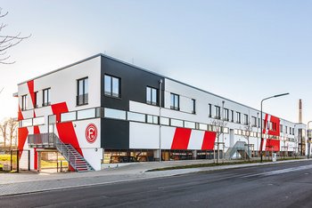 <p>Kein alltäglicher Auftrag: Die Malerarbeiten im Nachwuchsleistungszentrum von Fortuna Düsseldorf waren Herzenssache</p>