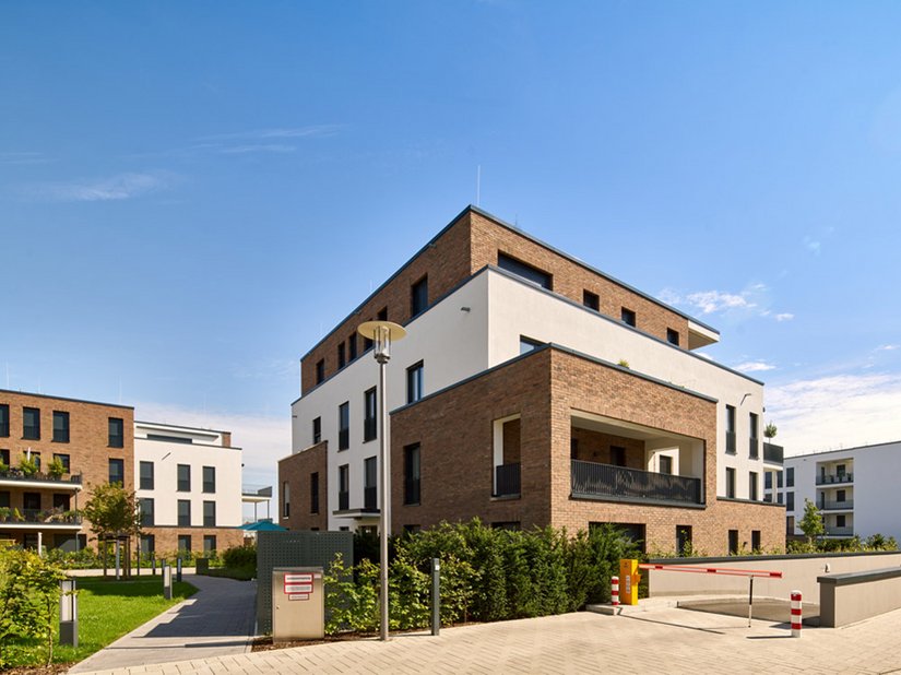 <p>Bereits im frühen Ausschreibungsverfahren beriet Brillux die blfp planungs gmbh bei der technischen Ausführung. Das WDV-System MW Top überzeugte insbesondere aufgrund seiner Nichtbrennbarkeit, seiner mineralischen Komponenten sowie der optischen Aspekte.</p>