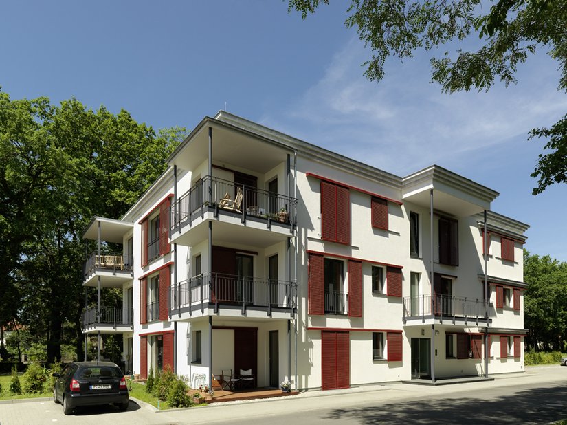 <p>Die Gruppe neuer Wohngebäude entstand in unmittelbarer Nähe zum Filmpark Babelsberg.</p>