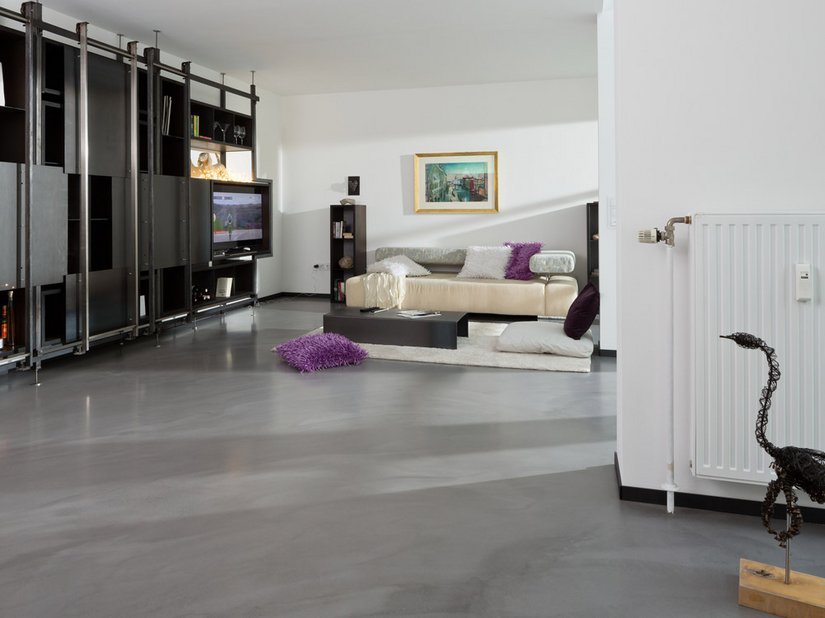 <p>Die neu gestalteten Innenräume fügen sich optimal in den architektonischen Stil des Atriumhauses ein.</p>