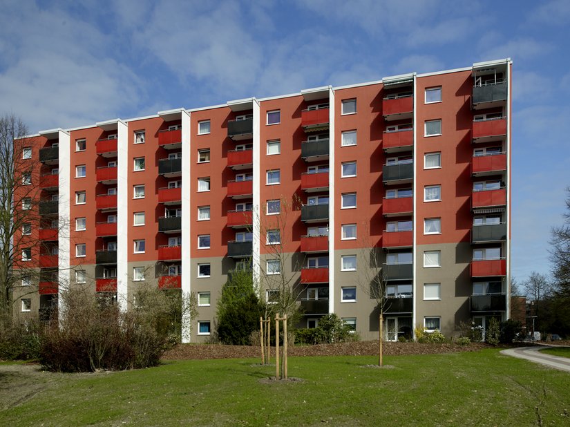 <p>Ein wie tausende gesichtslos erbautes Wohnhaus gewinnt ungemein durch die neue Fassade und wird zur charaktervollen Persönlichkeit.</p>