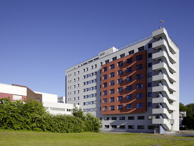 <p>Die Hervorhebung und farbliche Abgrenzung der Außenfassade gibt ein ansprechendes Bild ab.</p>