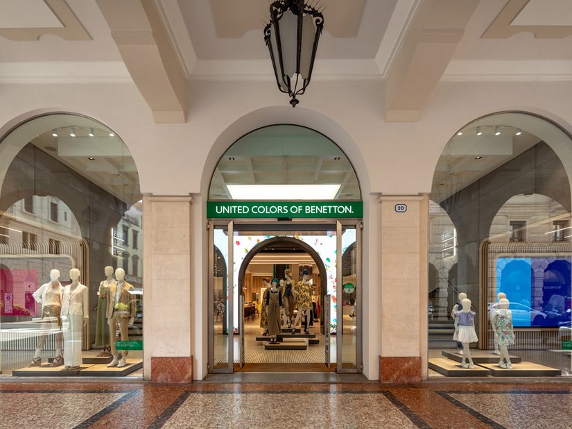 <p>Nach umfassender Renovierung eröffnete United Colors of Benetton im Stadtzentrum von Padua einen neuen Flagship-Store.</p>