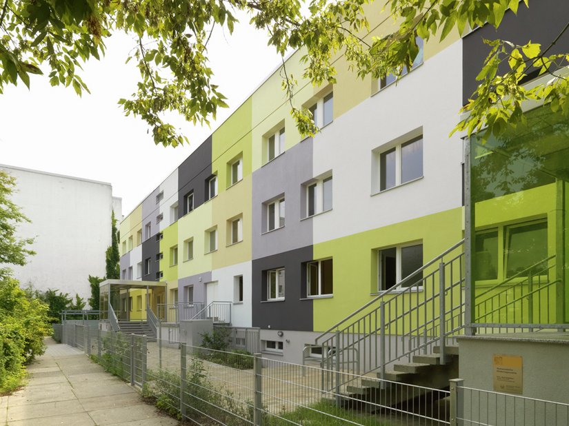 <p>Der Eingangsbereich besitzt zwei Treppenaufgänge.</p>