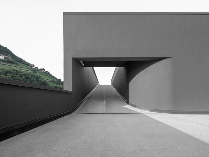 <p>Die Farbgebung unterstützt die Architektur perfekt.</p>