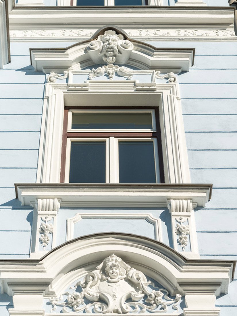<p> Zum Einsatz kamen Silikat-Grund ELF 1803 und Ultrasil HP 1901.</p>