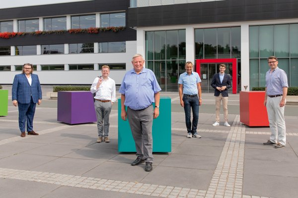 Laumann, Lewe und die CDU besuchen Brillux Zentrale in Münster