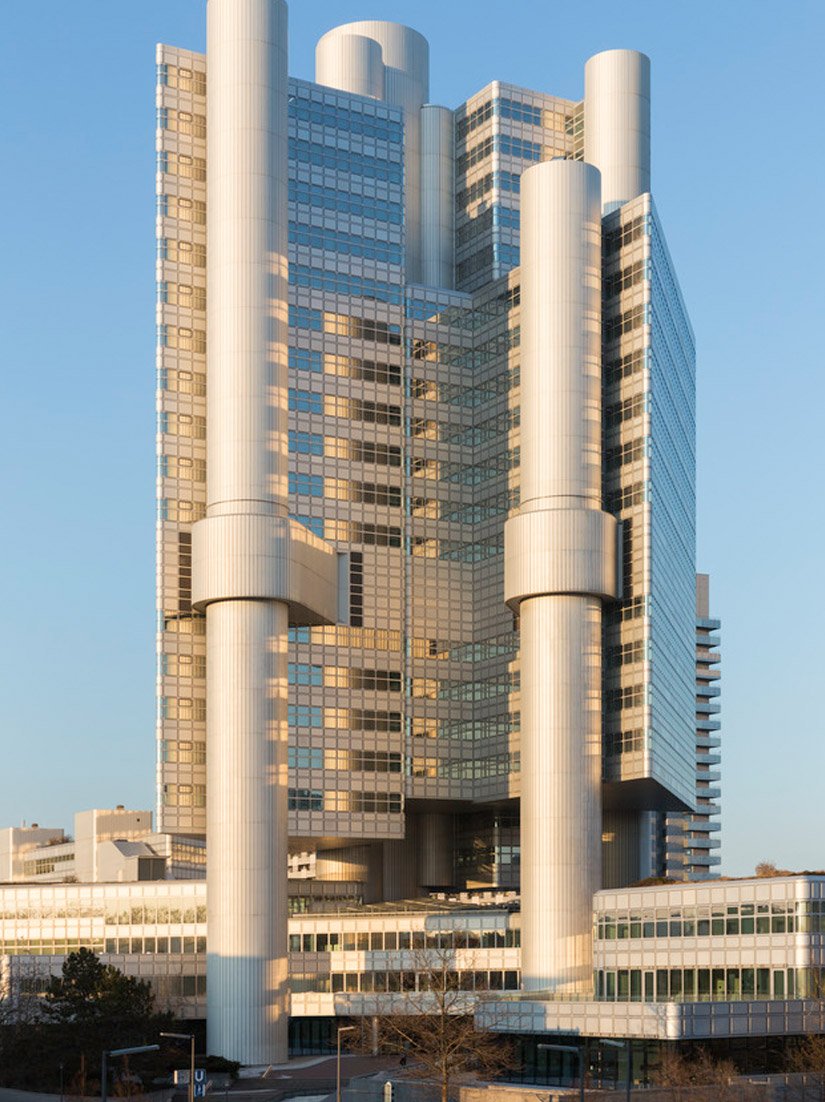 Als das erste Gebäude Münchens mit einer Höhe von mehr als 100 Metern ist der HVB-Tower noch heute ein Wahrzeichen der Stadt.