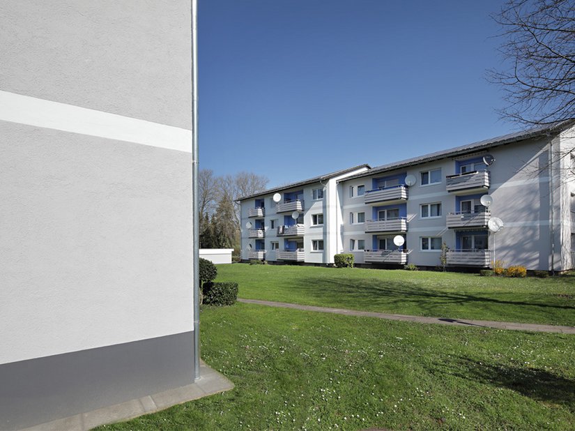 <p>Nach der Armierung mit Qjusion Organic SK 3726 erstellte die Ihr Stuckateur Xhoxhaj GmbH mit dem stoßfesten Oberputz Rausan KR K3 3517 eine optisch ansprechende Kratzputzoberfläche.</p>