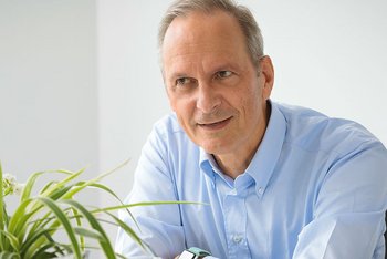 <p>Mit Respekt schaut Hans-Jörg Schmitz-Senge auf die Arbeit vorheriger Generationen und hat zugleich die Zukunft fest im Blick.</p>