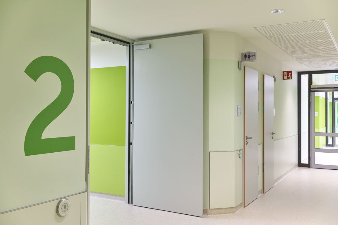 Krankenhaus, Janusz-Korczak-Allee, Hannover
