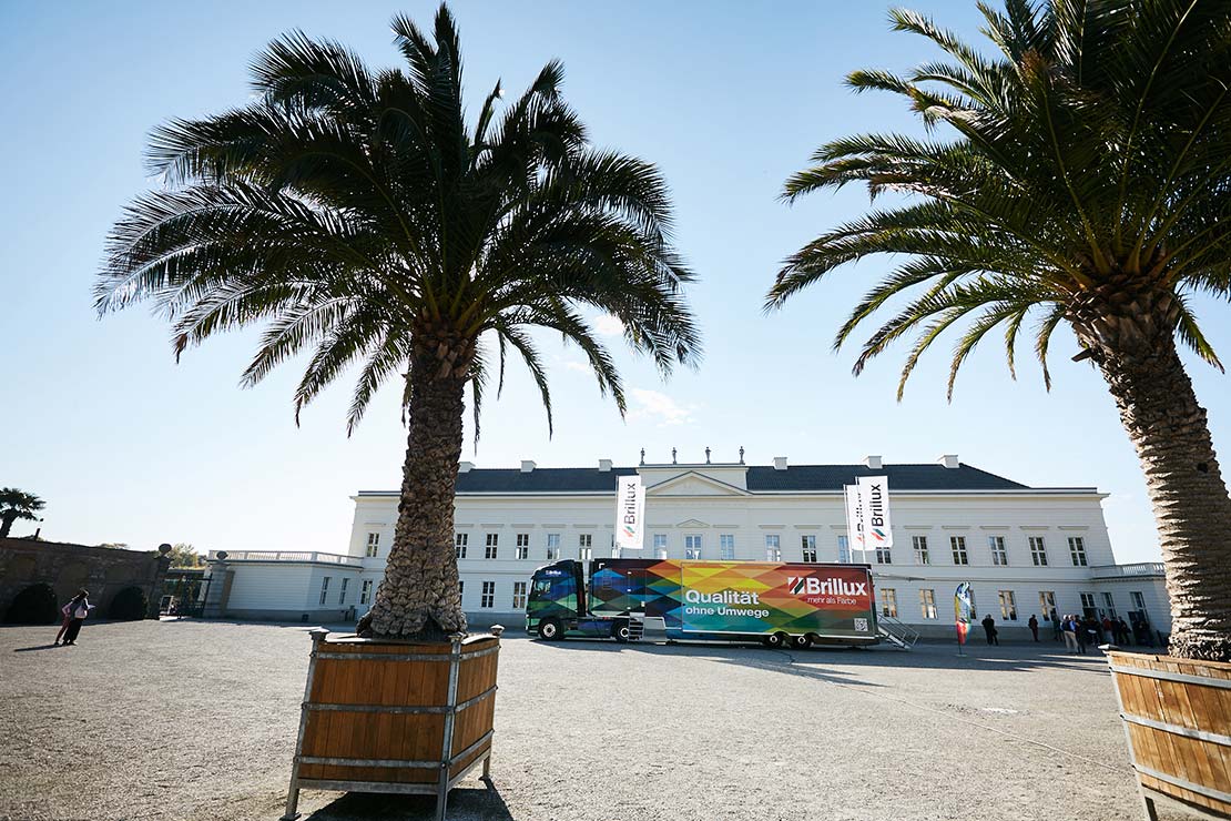 Der Showtruck vor Schloss Herrenhausen