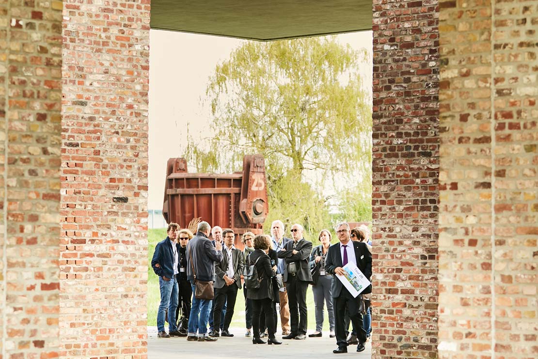 Erkundungstour, Besuchergruppe