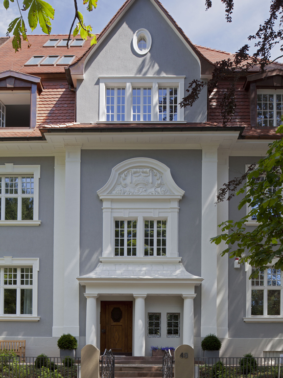 Villa Freiburg Frontfassade Detail